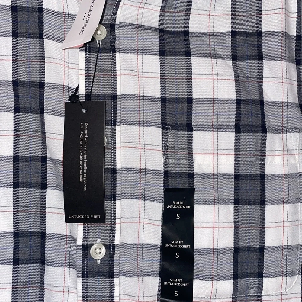 Banana Republic Black and White Casual Button Down Shirt - Picture 4 of 4